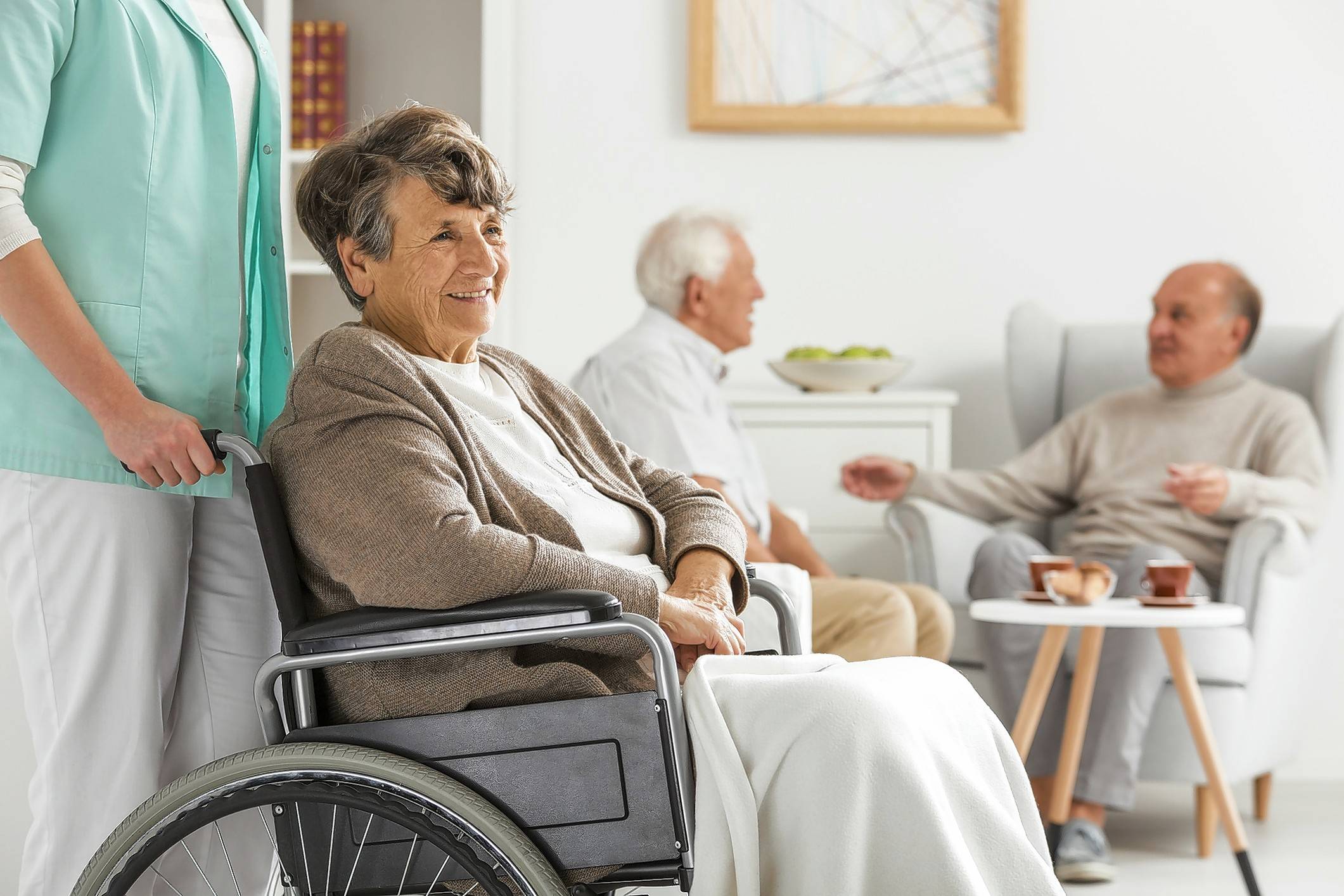 Пенсионер 1 категории. Пенсионер инвалид. Дом престарелых. Пожилые люди и инвалиды. Пансионат для пожилых людей.